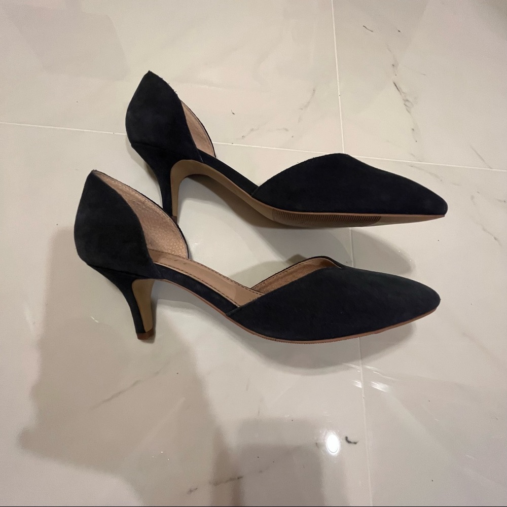 Pumps - Picture 2 of 3